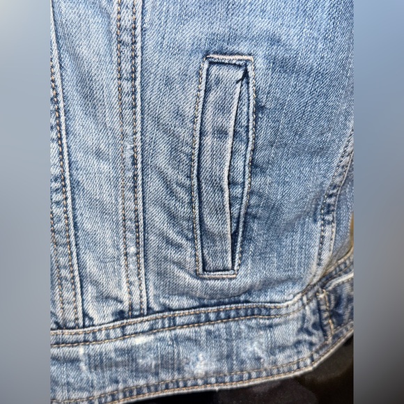 American Eagle Outfitters Women’s Denim Jacket - Size M - Picture 8 of 12